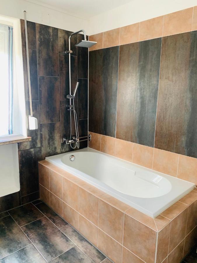 Charmante 3Zi-Ferienwohnung Im Landhausstil Kaufbeuren Exterior photo